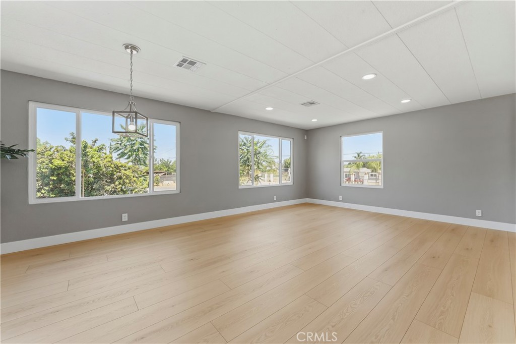 21133 Kinney Property Photo 9