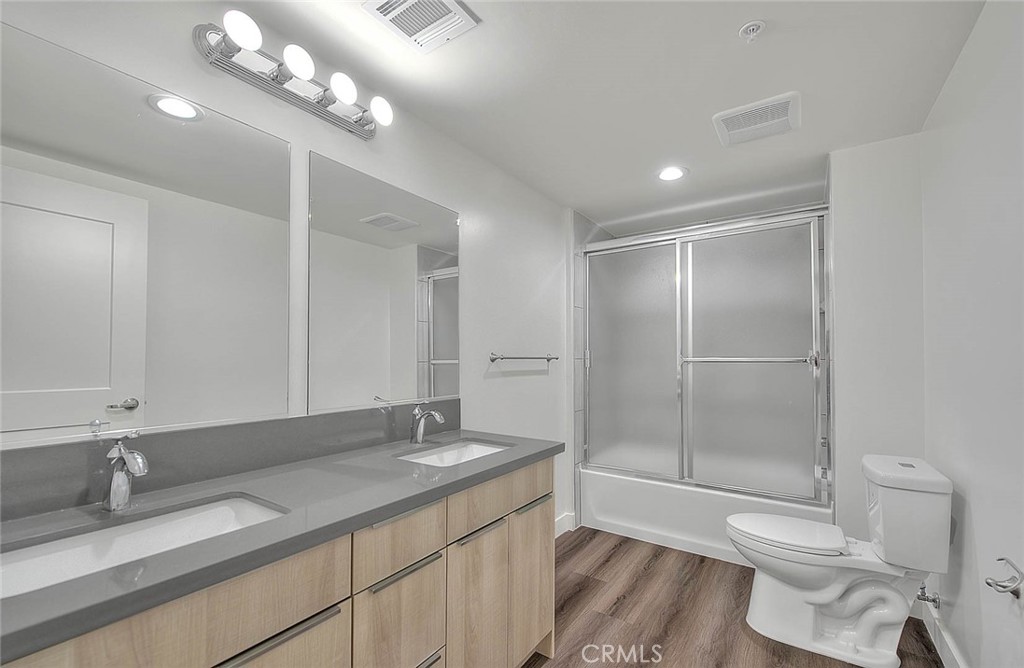 501 W Foothill Boulevard 203 Property Photo 14