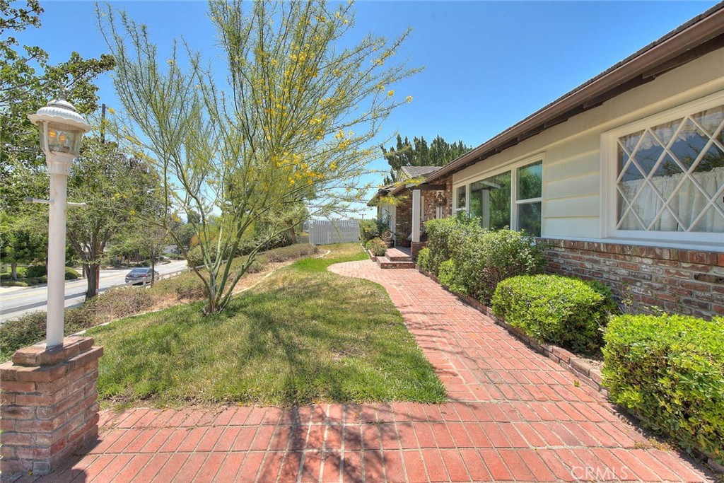 615 Mount Olive Dr Property Photo 3