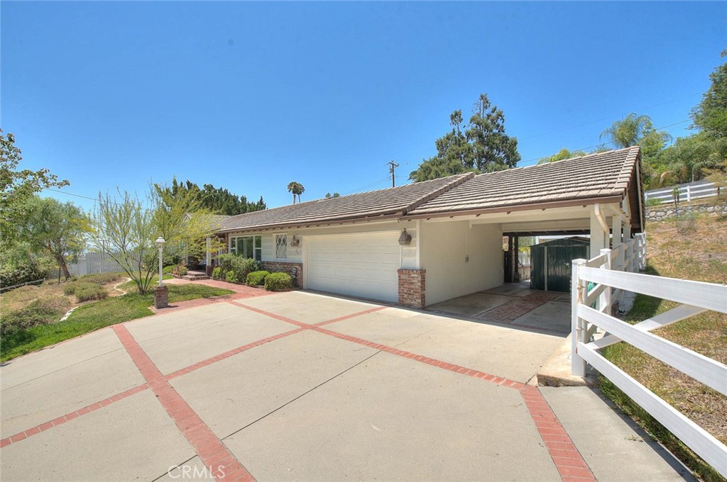 615 Mount Olive Dr Property Photo 4