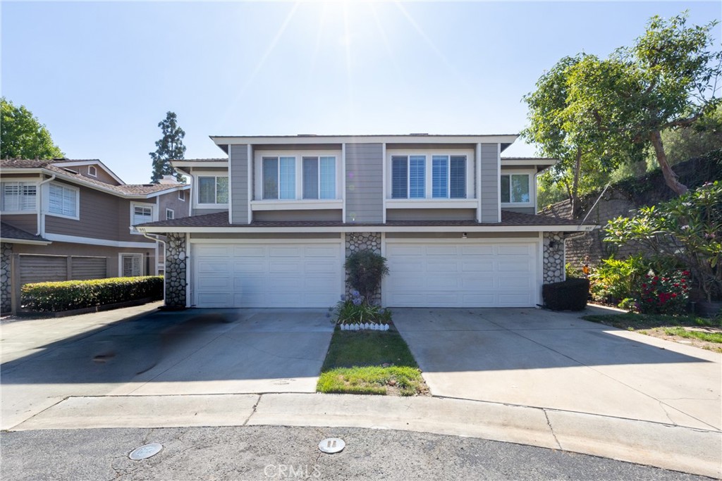 997 Lotus Circle Property Photo 4