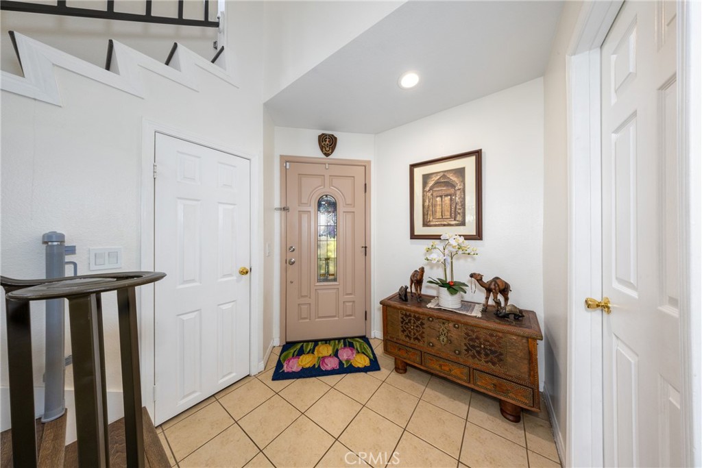 997 Lotus Circle Property Photo 6
