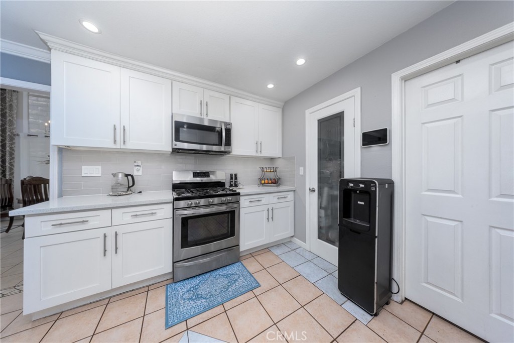 997 Lotus Circle Property Photo 18