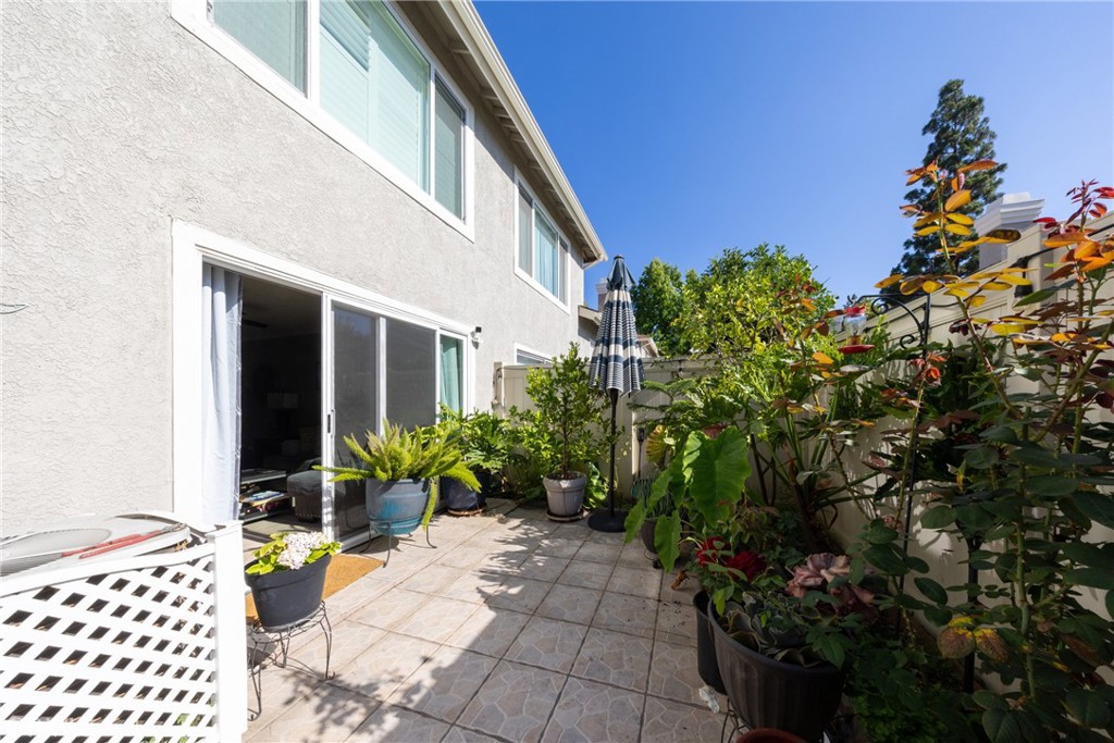 997 Lotus Circle Property Photo 34