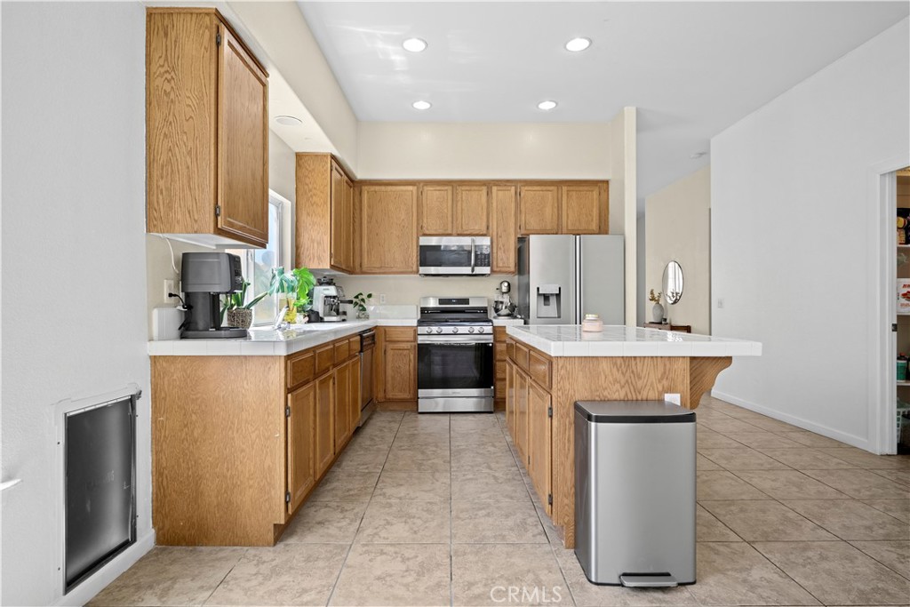 17557 Caprice Way Property Photo 8