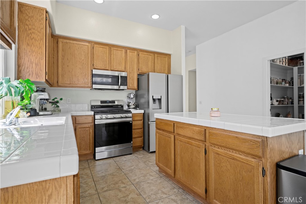 17557 Caprice Way Property Photo 9