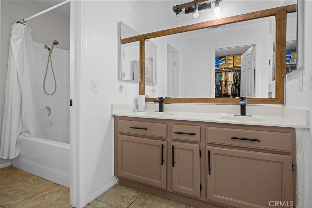 17557 Caprice Way Property Photo 30