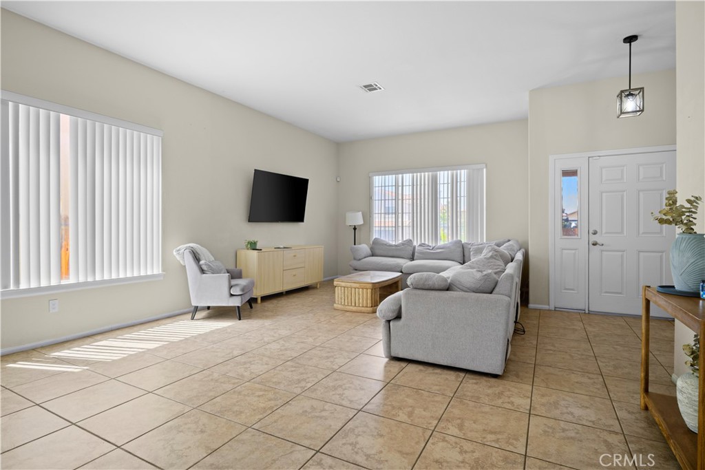 17557 Caprice Way Property Photo 33