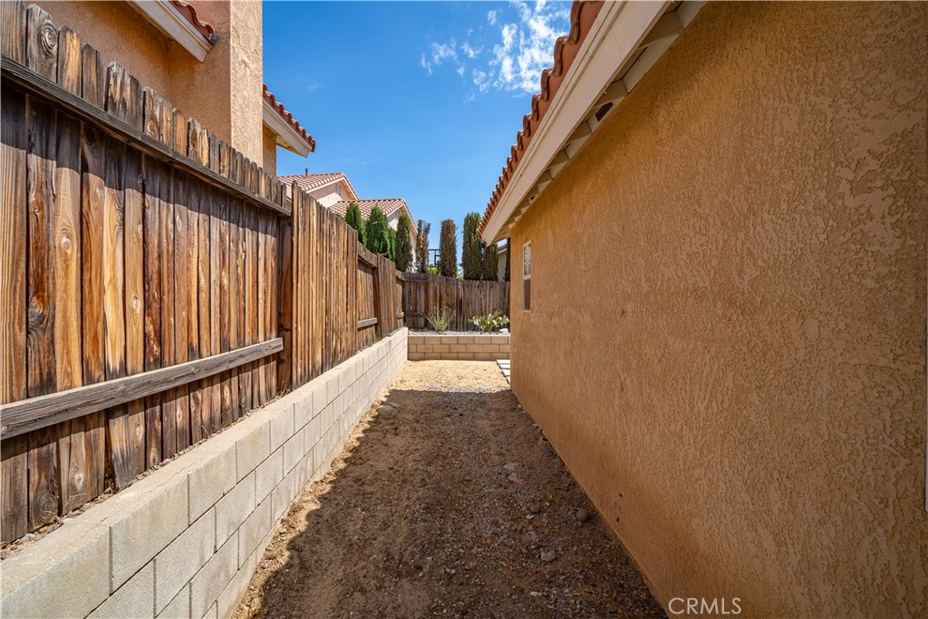17557 Caprice Way Property Photo 45