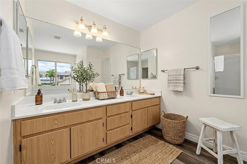 15556 Skylark Property Photo 9
