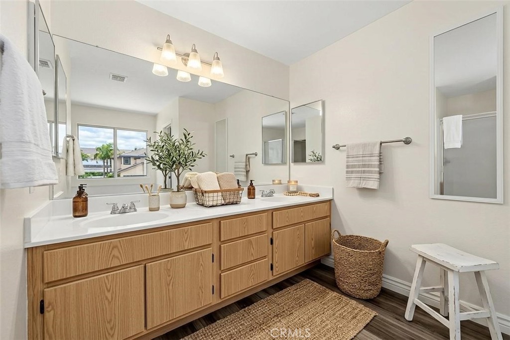 15556 Skylark Property Photo 9