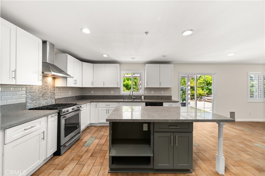 15556 Skylark Property Photo 18