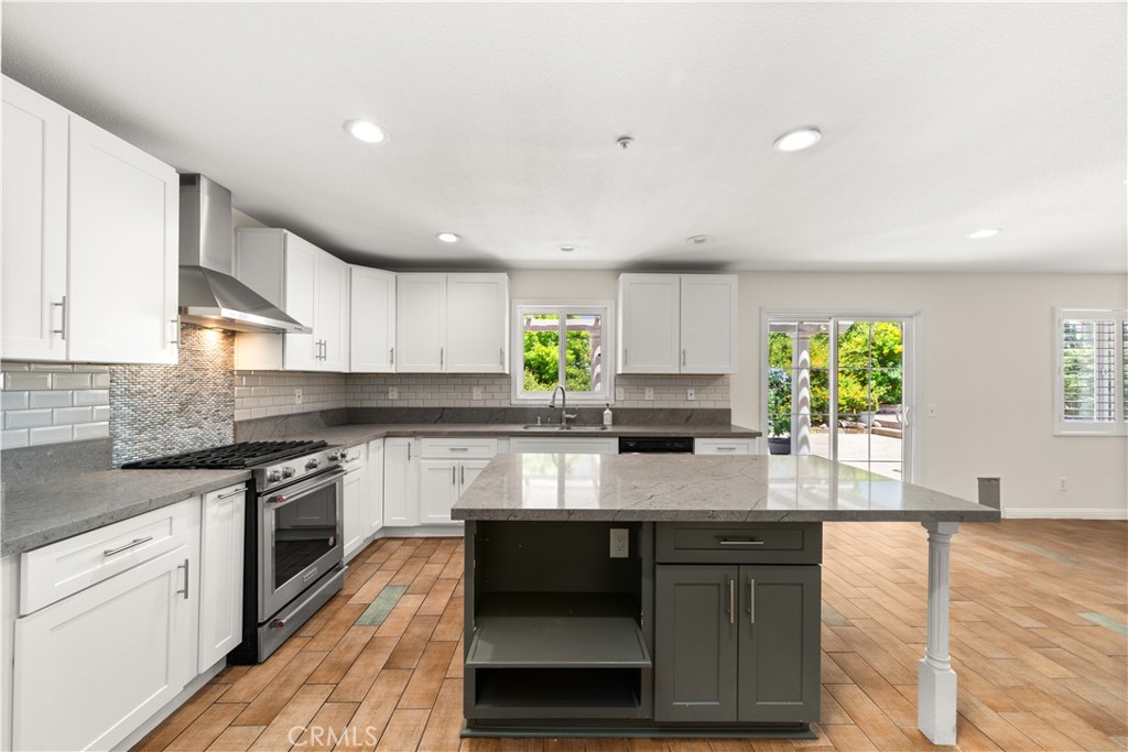 15556 Skylark Property Photo 18
