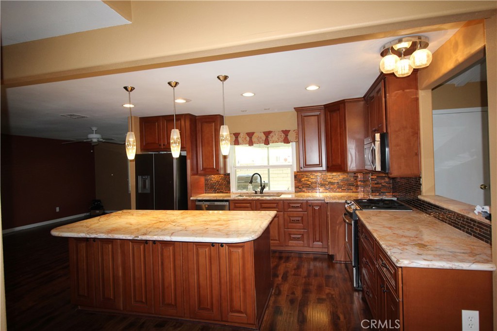 39105 Manzanita Drive Property Photo 6