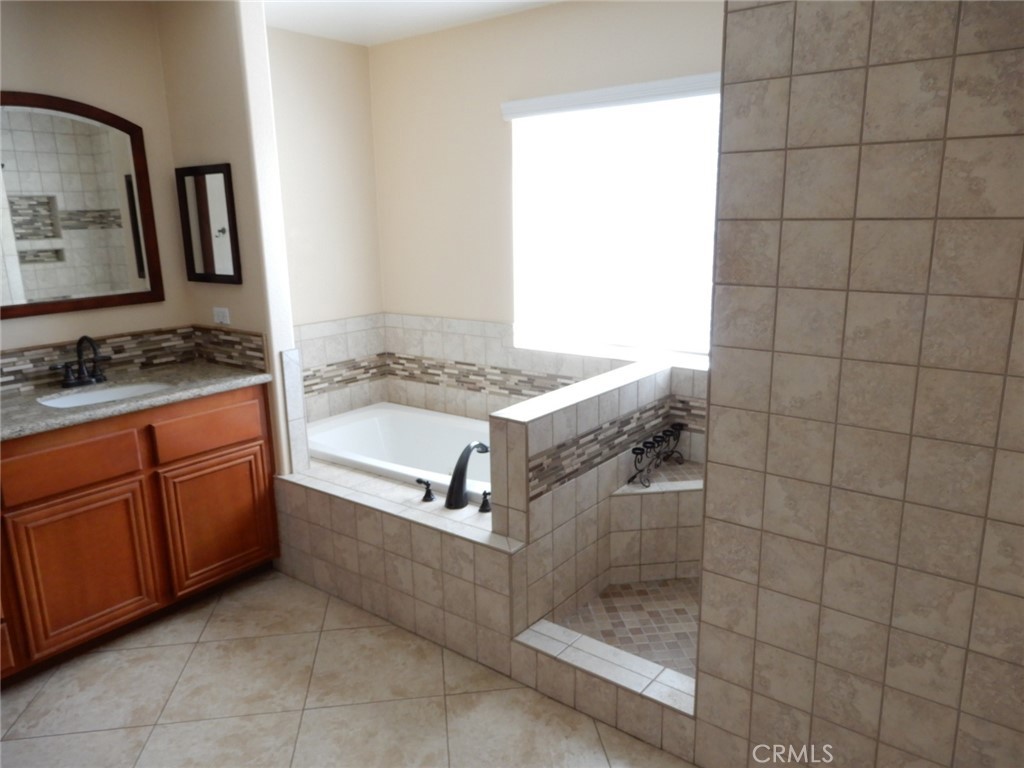 4118 Larkspur Property Photo 7