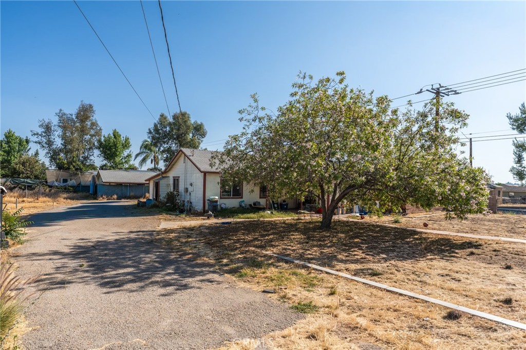 32911 Avenue E Property Photo 2