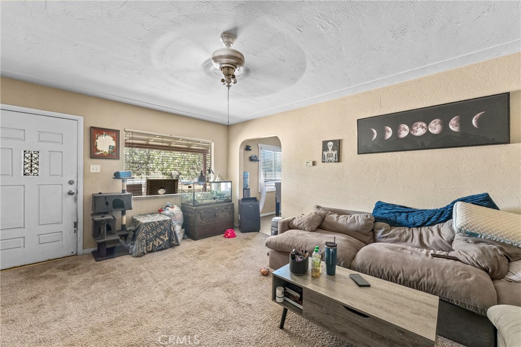 32911 Avenue E Property Photo 4