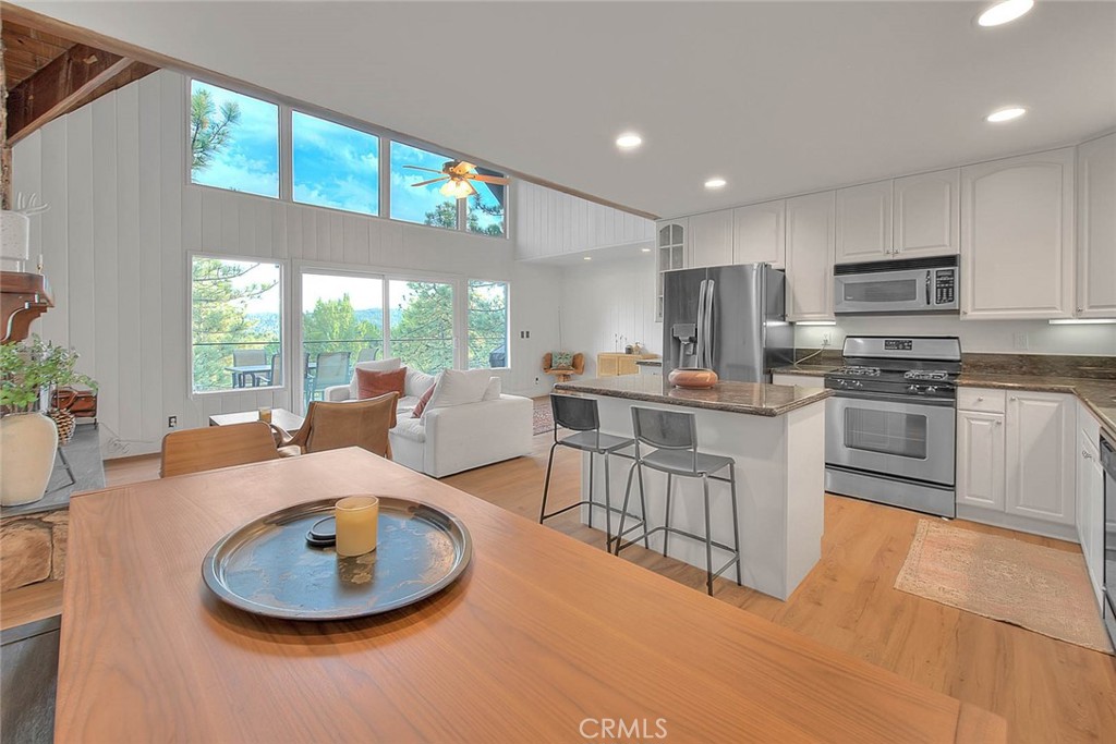 27723 Alpen Property Photo 6