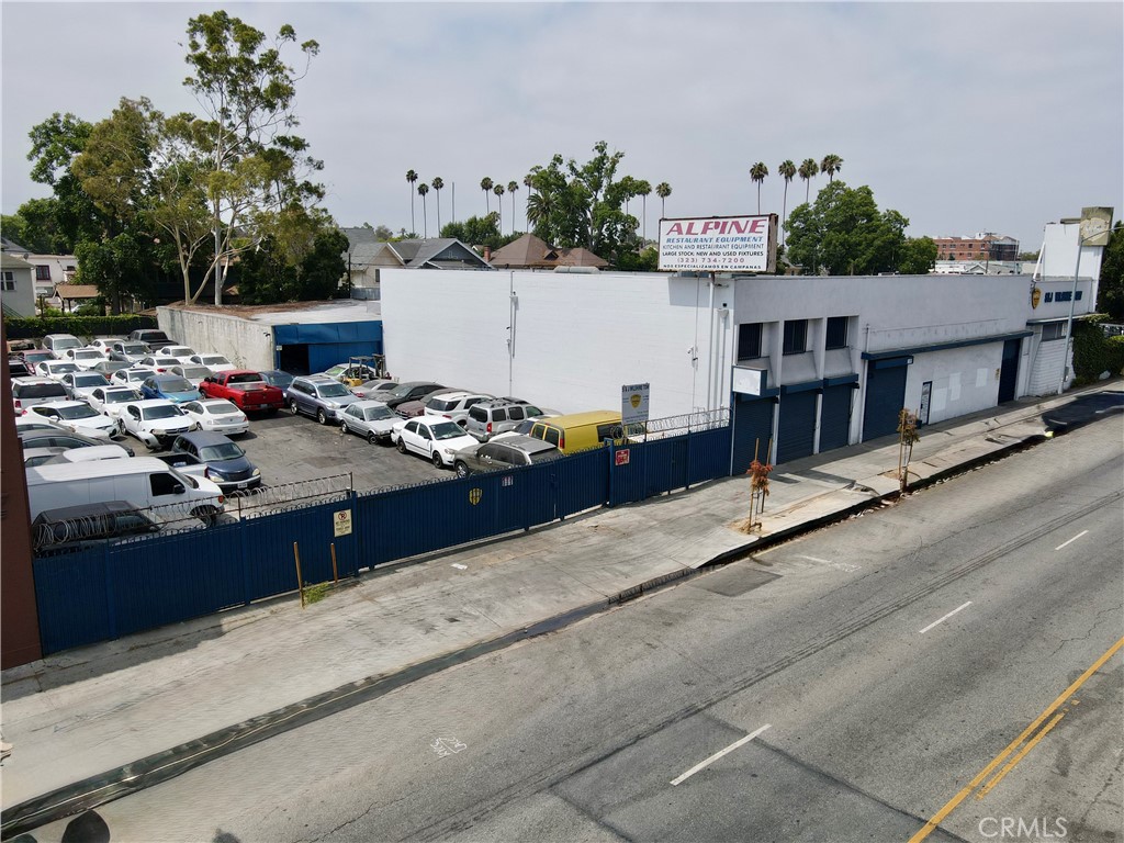 2378 W Washington Boulevard Property Photo 3