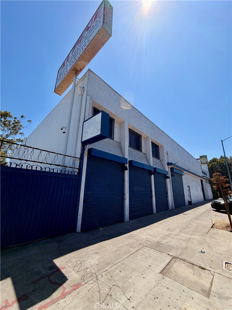 2378 W Washington Boulevard Property Photo 4