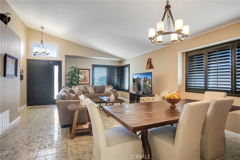 10900 San Mateo Property Photo 2