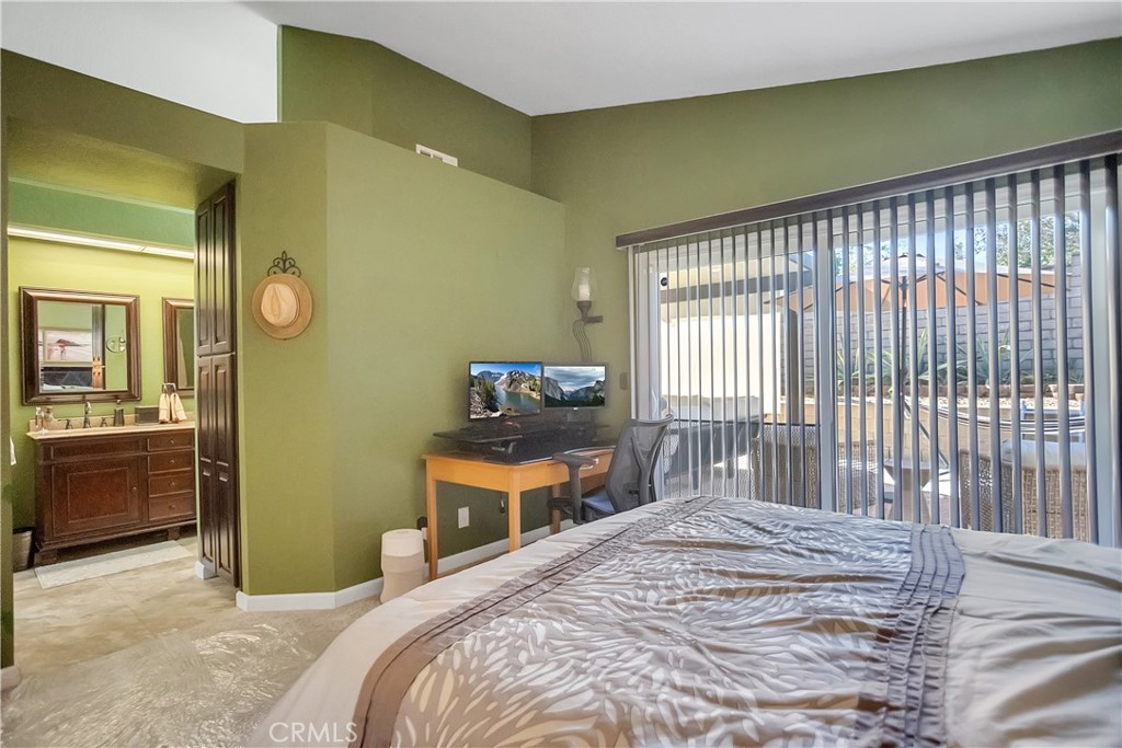 10900 San Mateo Property Photo 16