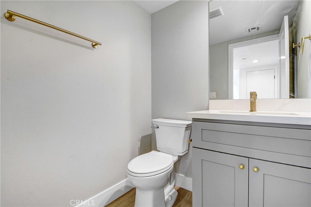 16385 Valencia Avenue 2 Property Photo 10