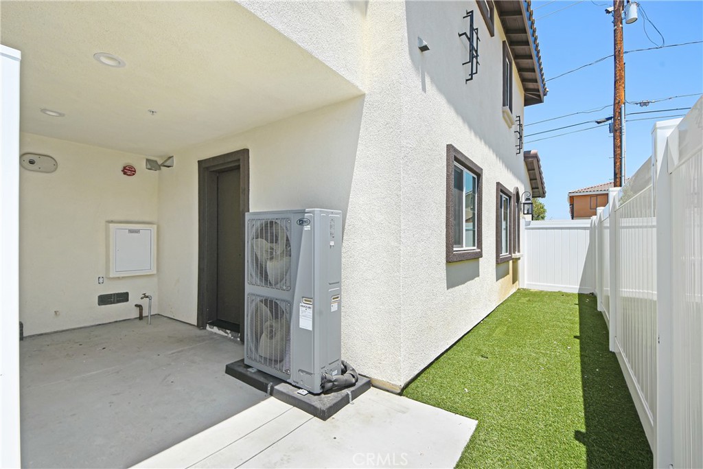 16385 Valencia Avenue 2 Property Photo 11