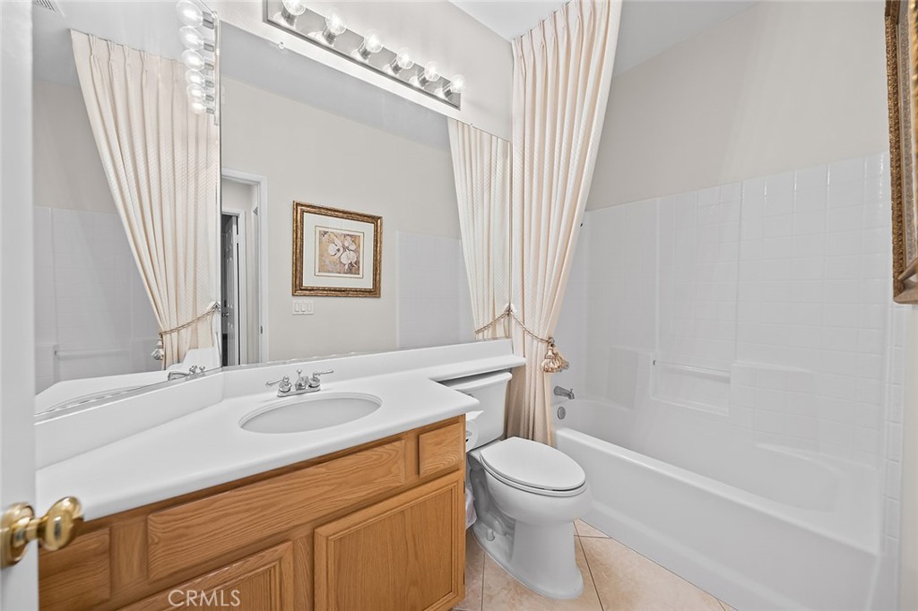 4220 Foxrun Property Photo 16