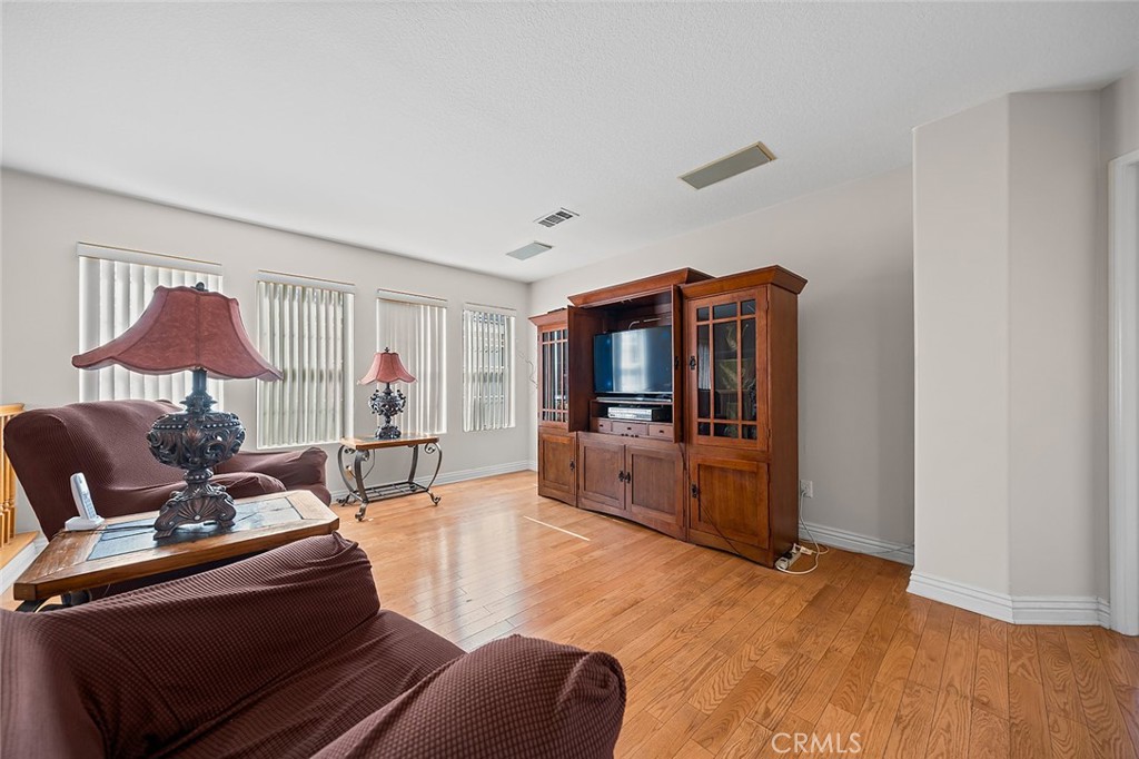 4220 Foxrun Property Photo 21