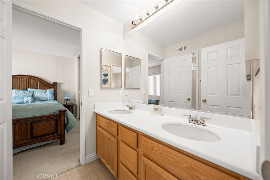 4220 Foxrun Property Photo 30