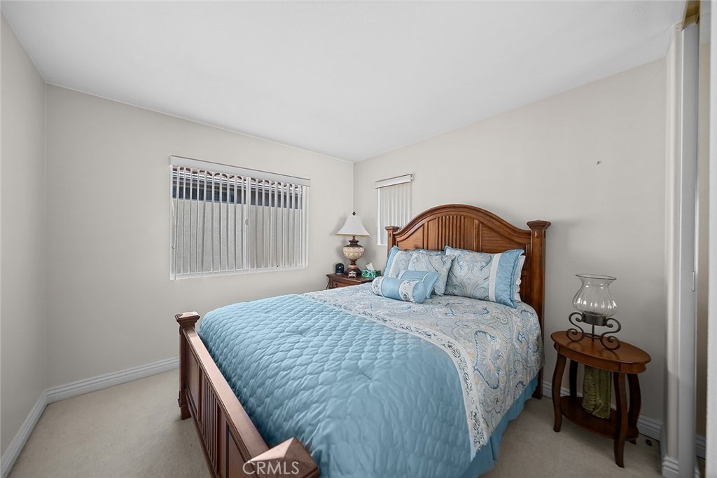 4220 Foxrun Property Photo 32