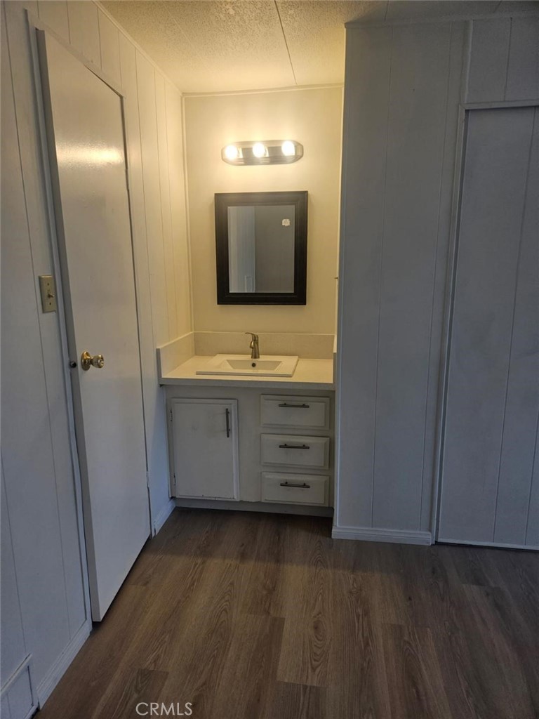 725 Thornton W 97 Property Photo 6