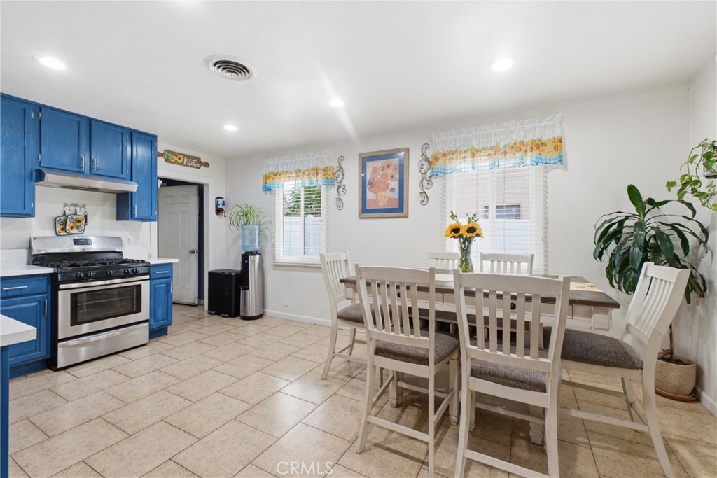 671 W Christie Street Property Photo 6