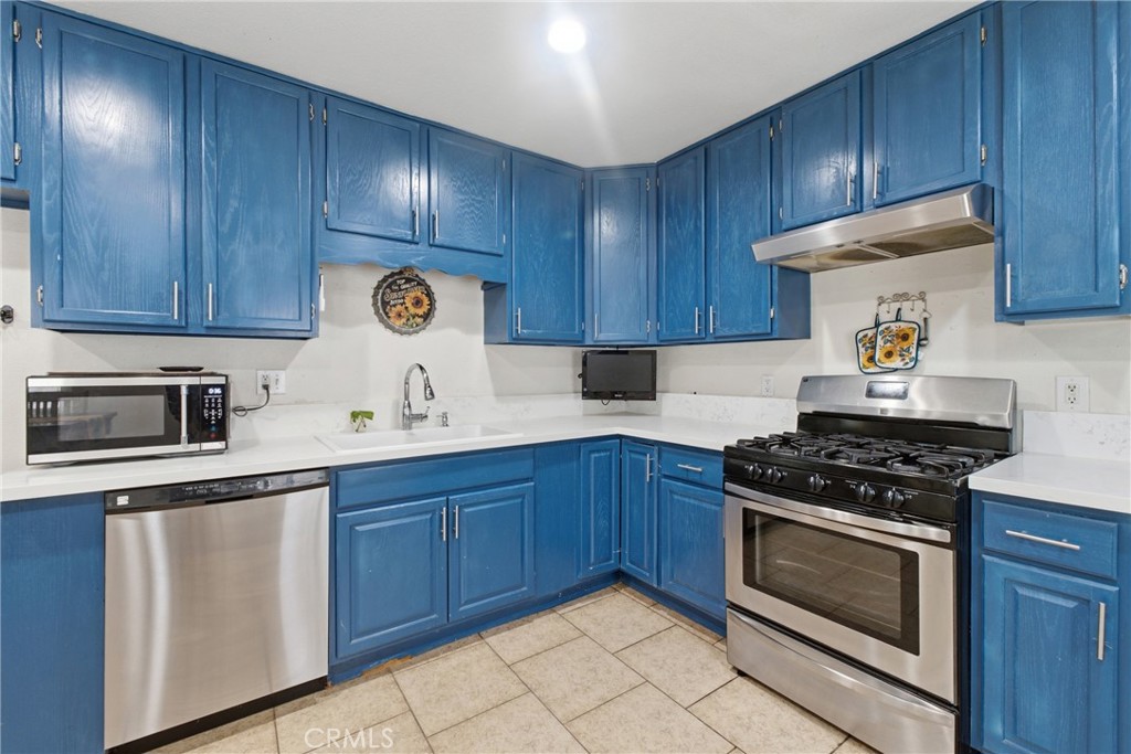 671 W Christie Street Property Photo 8