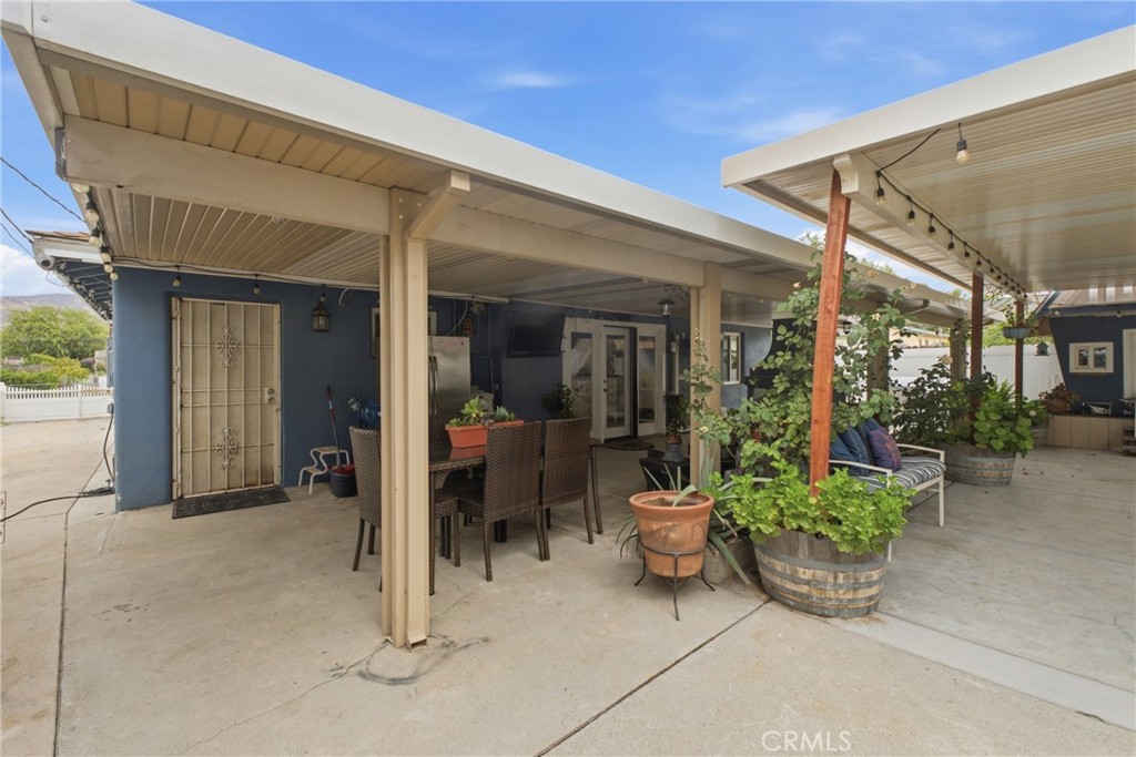 671 W Christie Street Property Photo 33