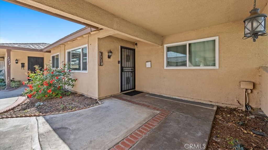 1710 Appleton Way Property Photo 4