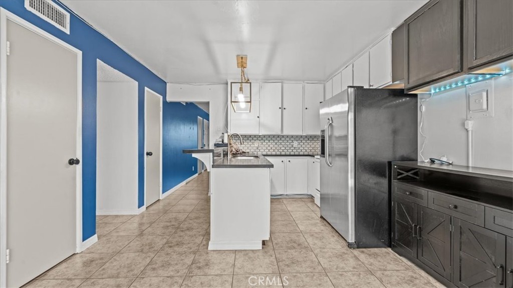 1710 Appleton Way Property Photo 11