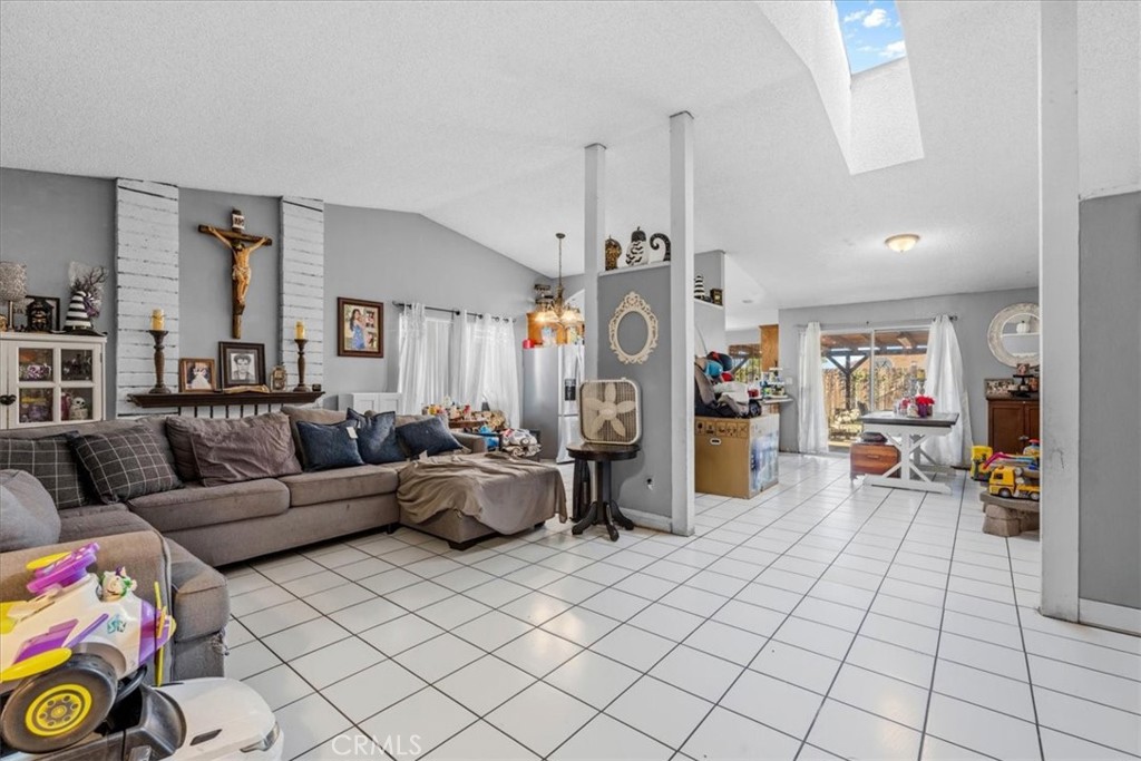 12821 Alona Street Property Photo 8