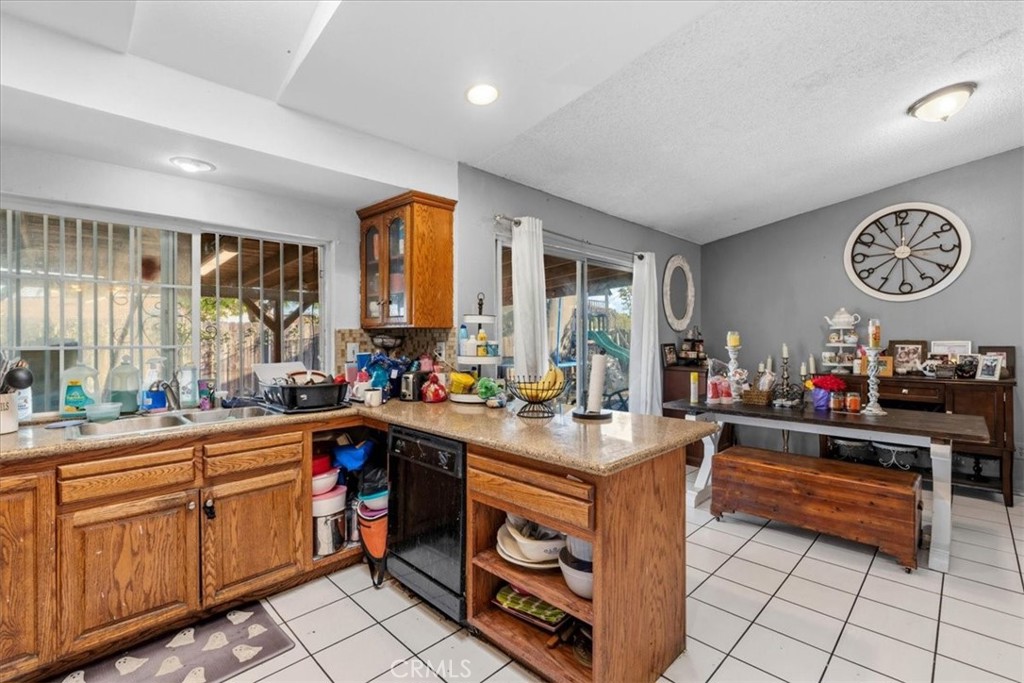 12821 Alona Street Property Photo 13