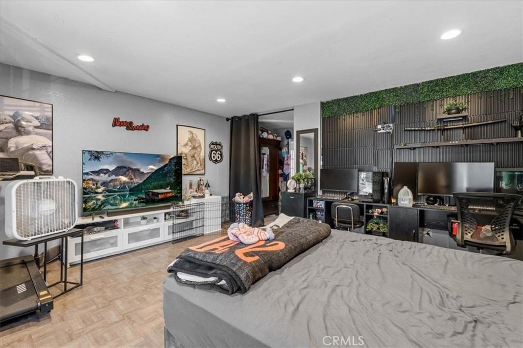 12821 Alona Street Property Photo 17