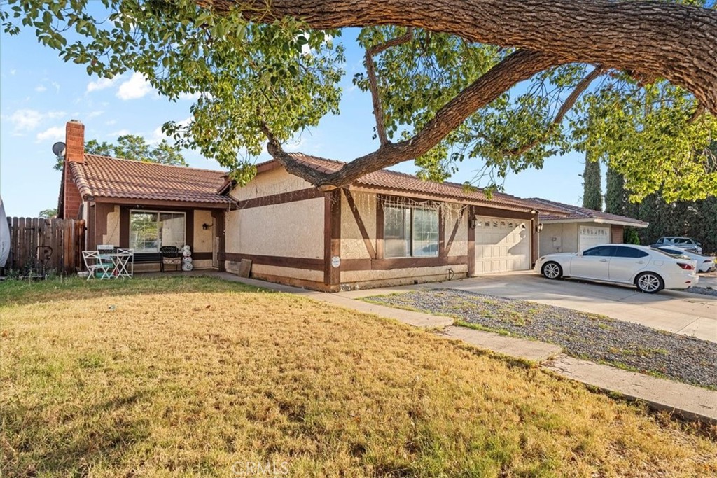 12821 Alona Street Property Photo 33