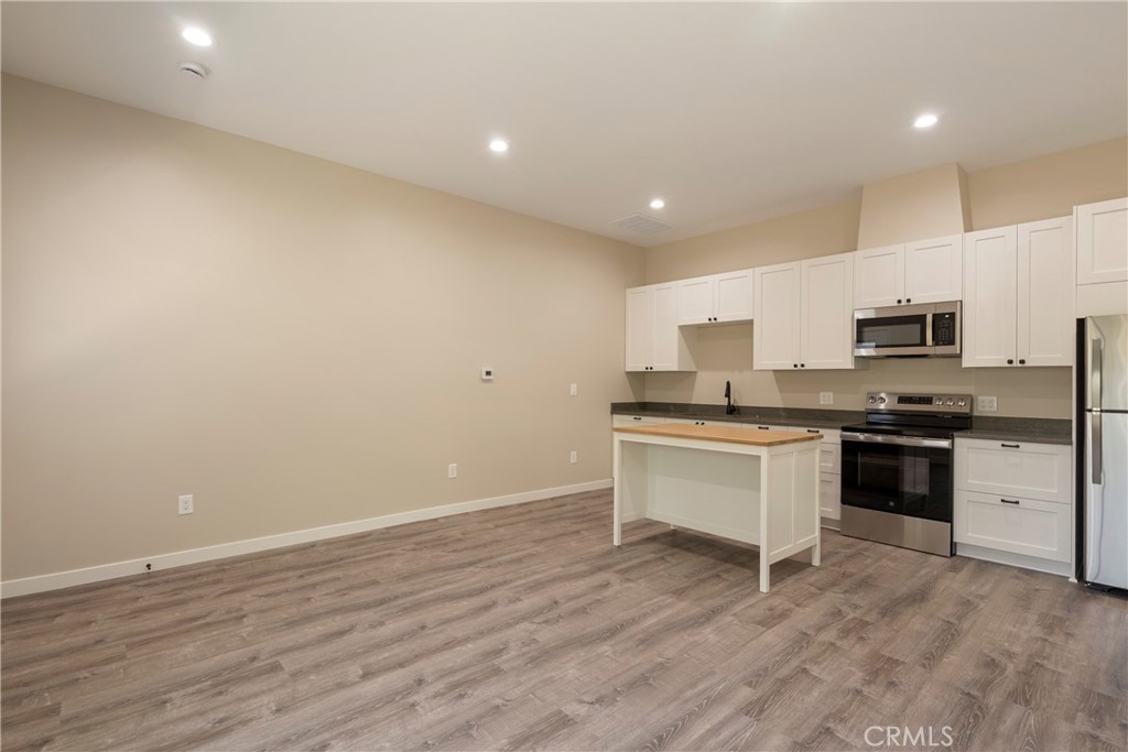 1732 E Ruddock Property Photo 6