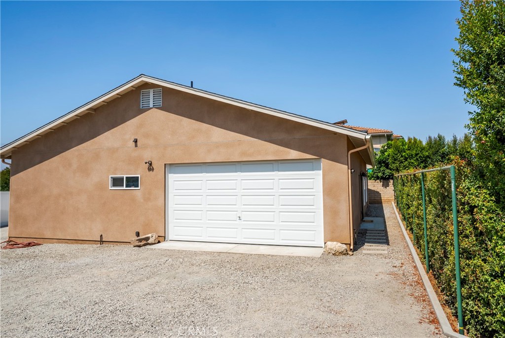 1732 E Ruddock Property Photo 15