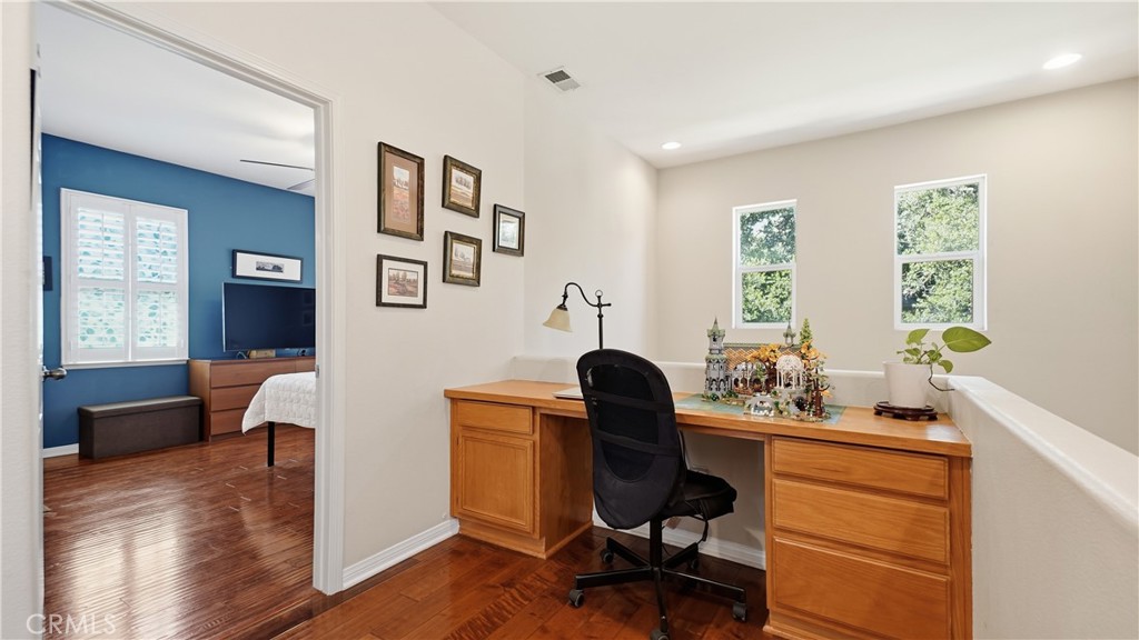 4257 Emerald Property Photo 16