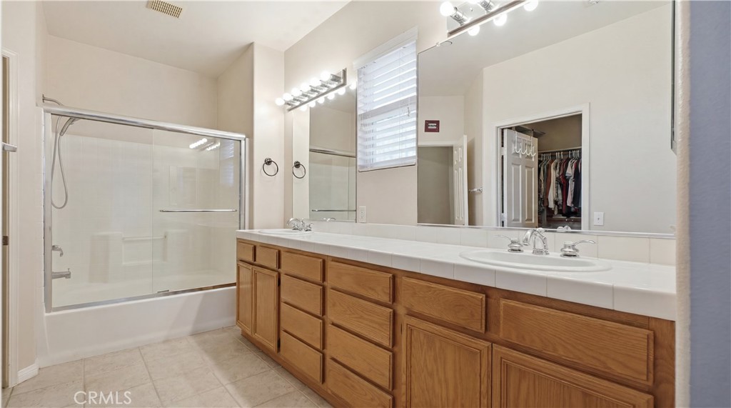 4257 Emerald Property Photo 19