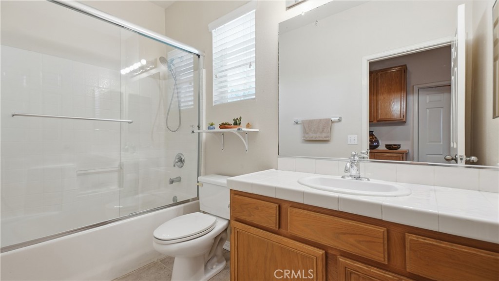 4257 Emerald Property Photo 24