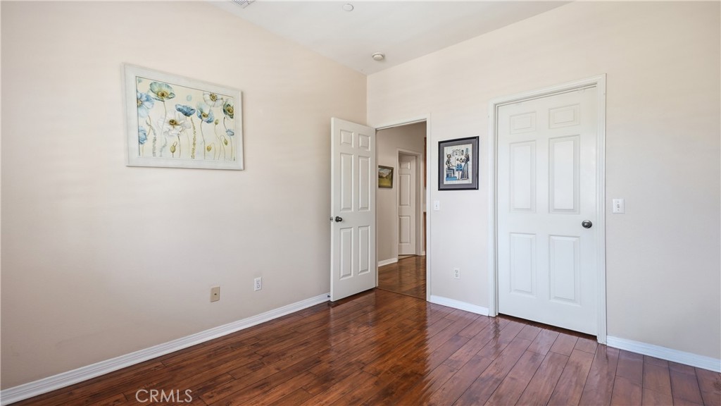 4257 Emerald Property Photo 26