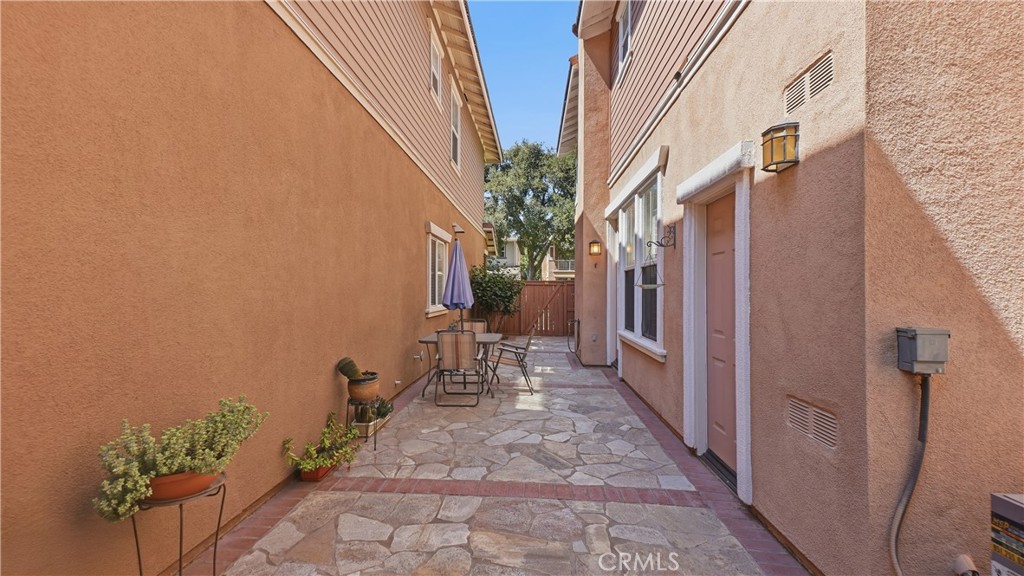 4257 Emerald Property Photo 30
