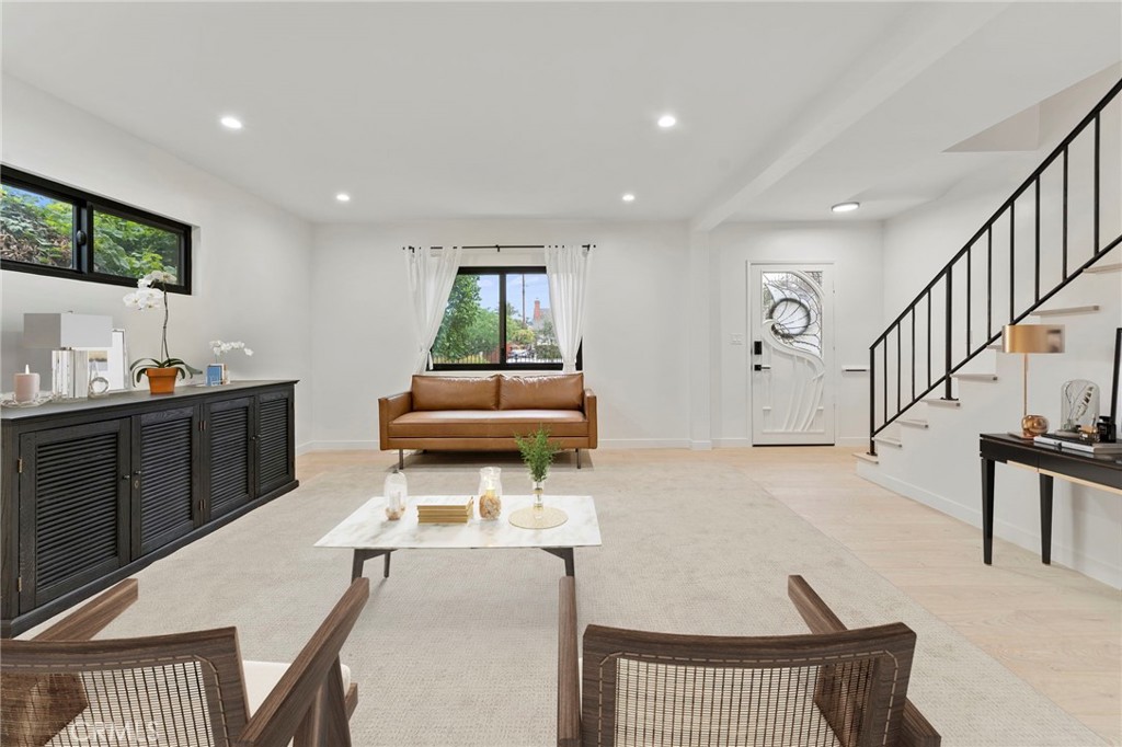 2428 Glyndon Avenue Property Photo 10